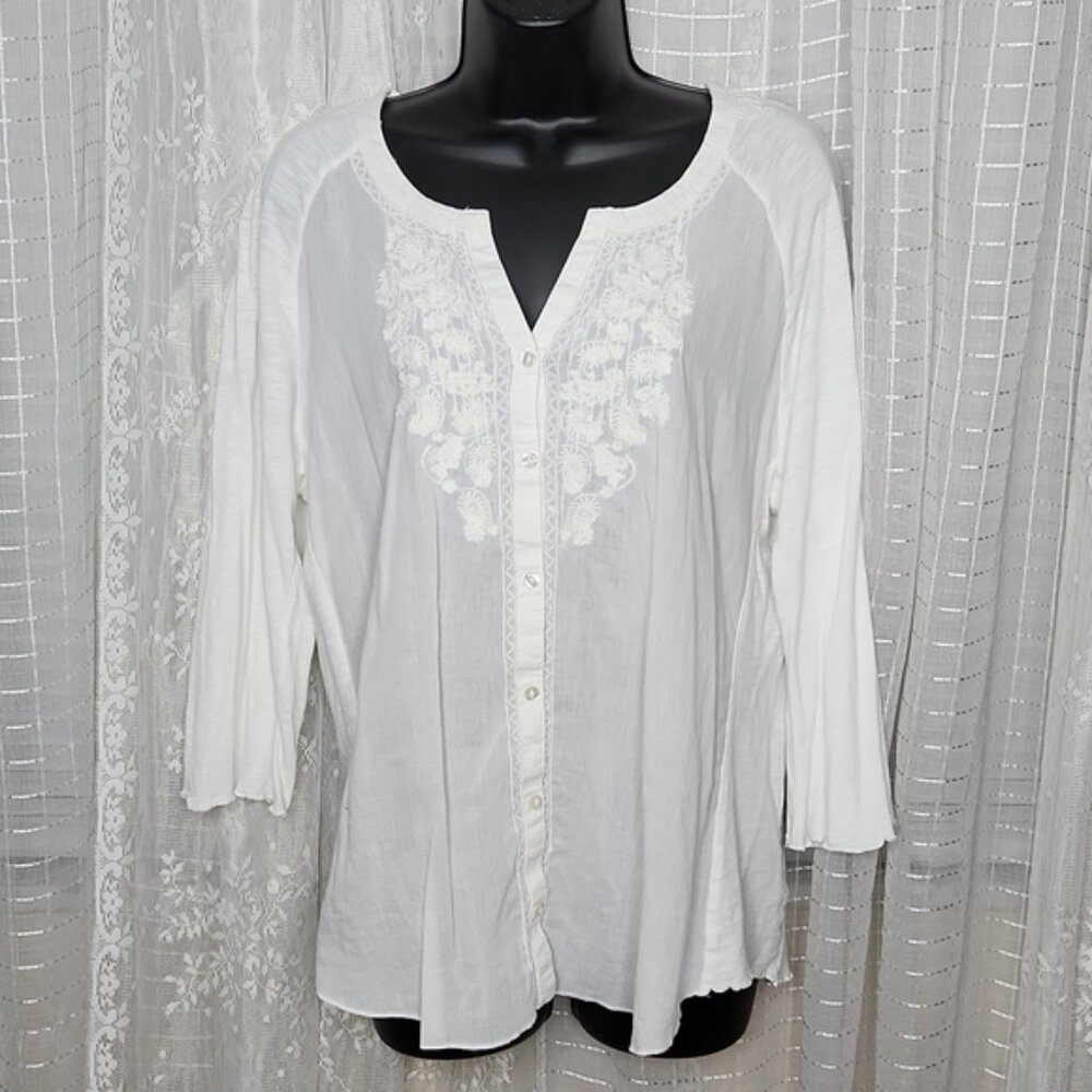 Nine West American Vintage White Boho Hippy 3/4 Sleeve W/ Floral Embroidery SL